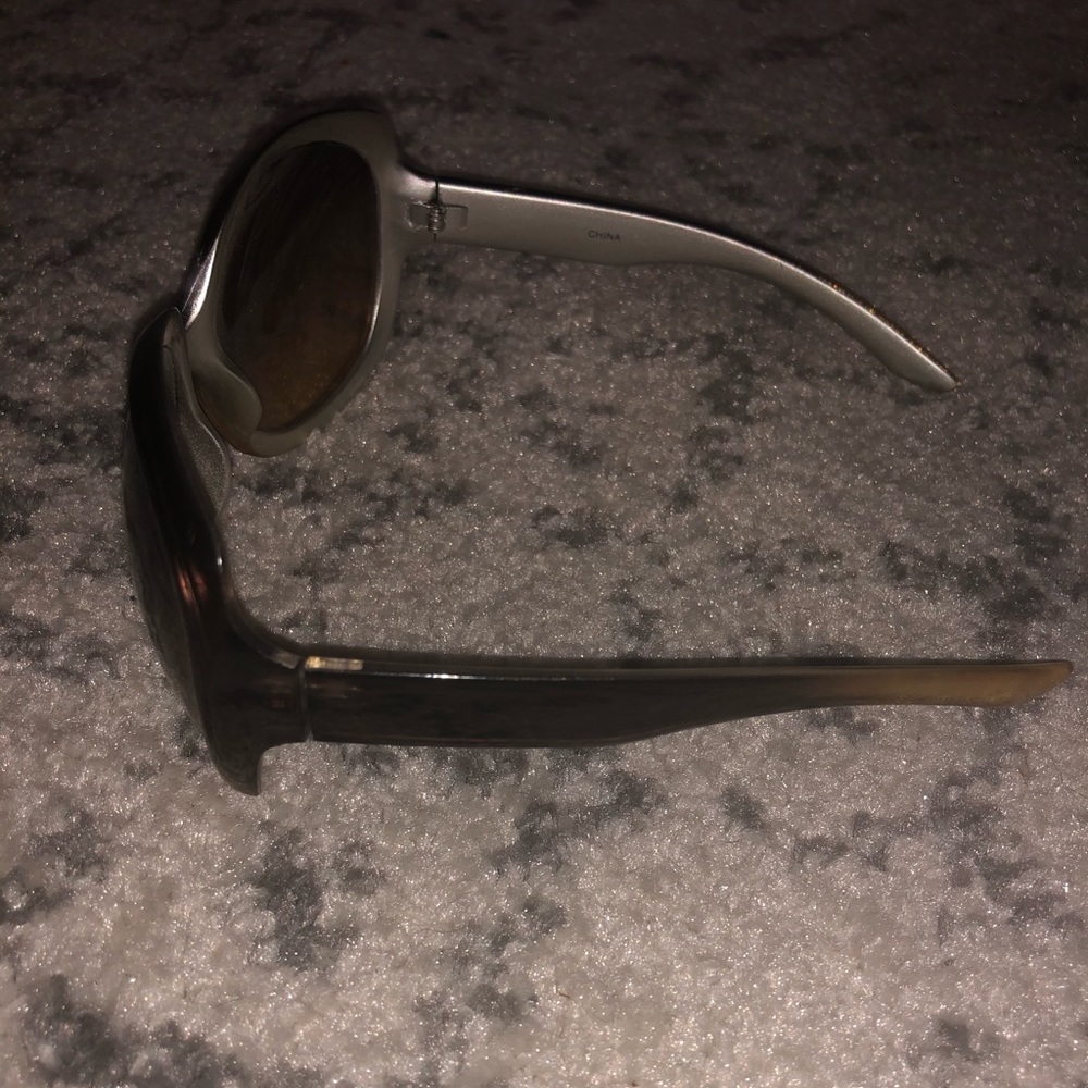 Sunglasses - Picture 2 of 3